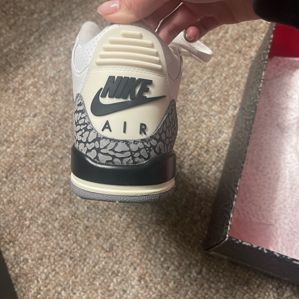 Jordan 3 cement - Picture 3 of 12